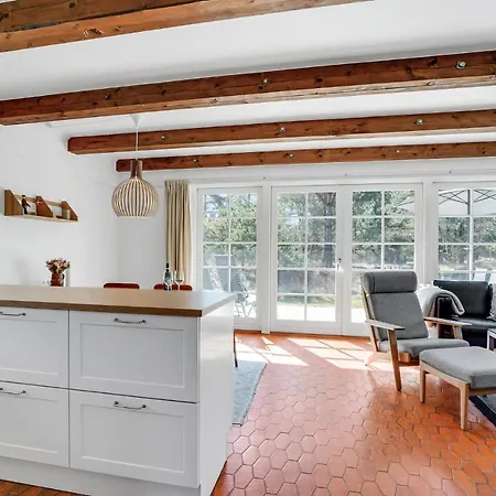 3 Bedroom Stunning In Rm 호텔 3*